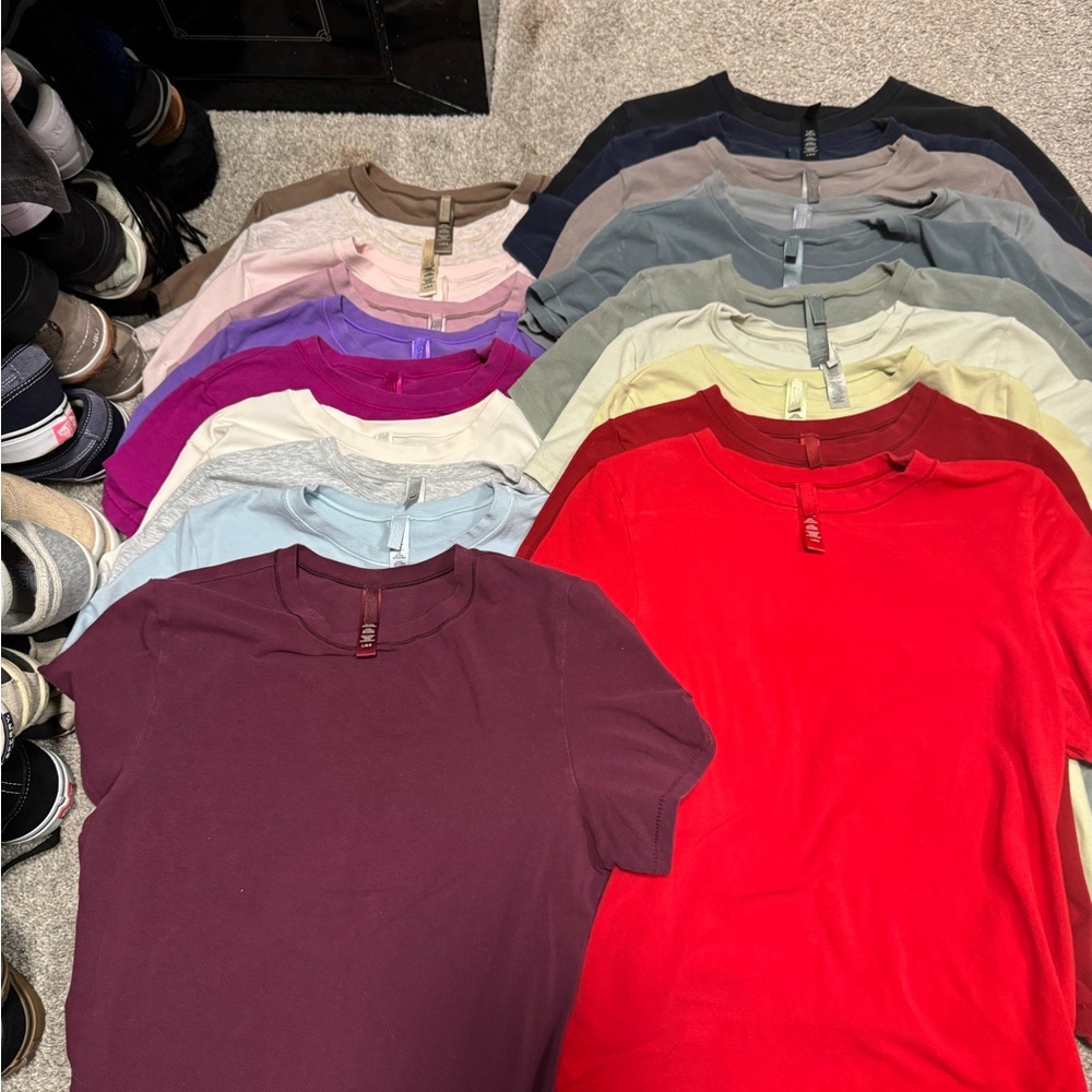 SKIMS Short Sleeve Tees - Multicolor Pack